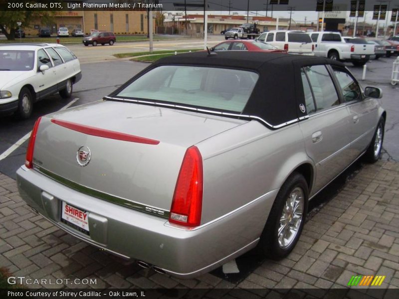 Light Platinum Metallic / Titanium 2006 Cadillac DTS