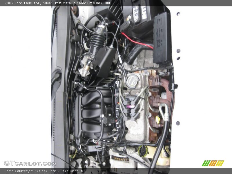 Silver Frost Metallic / Medium/Dark Flint 2007 Ford Taurus SE