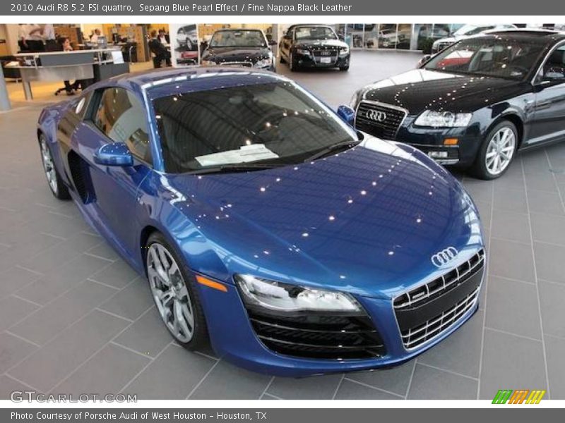 Sepang Blue Pearl Effect / Fine Nappa Black Leather 2010 Audi R8 5.2 FSI quattro