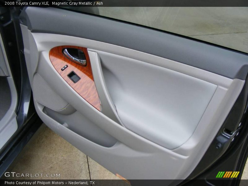Magnetic Gray Metallic / Ash 2008 Toyota Camry XLE