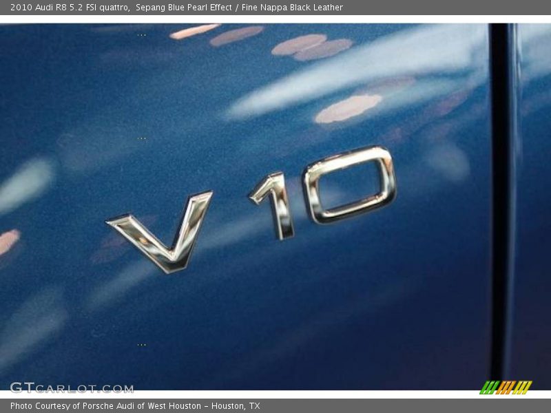 Sepang Blue Pearl Effect / Fine Nappa Black Leather 2010 Audi R8 5.2 FSI quattro