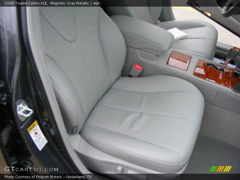 Magnetic Gray Metallic / Ash 2008 Toyota Camry XLE