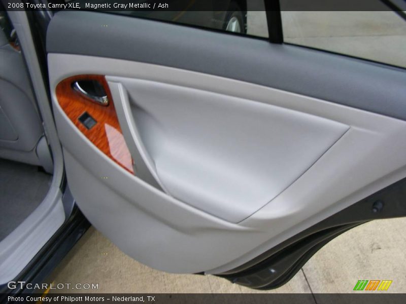 Magnetic Gray Metallic / Ash 2008 Toyota Camry XLE