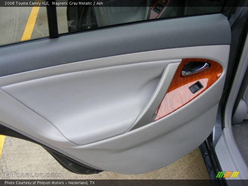 Magnetic Gray Metallic / Ash 2008 Toyota Camry XLE