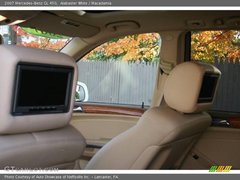 Alabaster White / Macadamia 2007 Mercedes-Benz GL 450