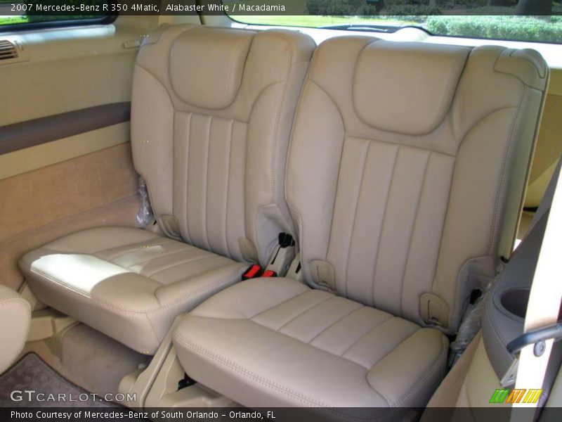 Alabaster White / Macadamia 2007 Mercedes-Benz R 350 4Matic