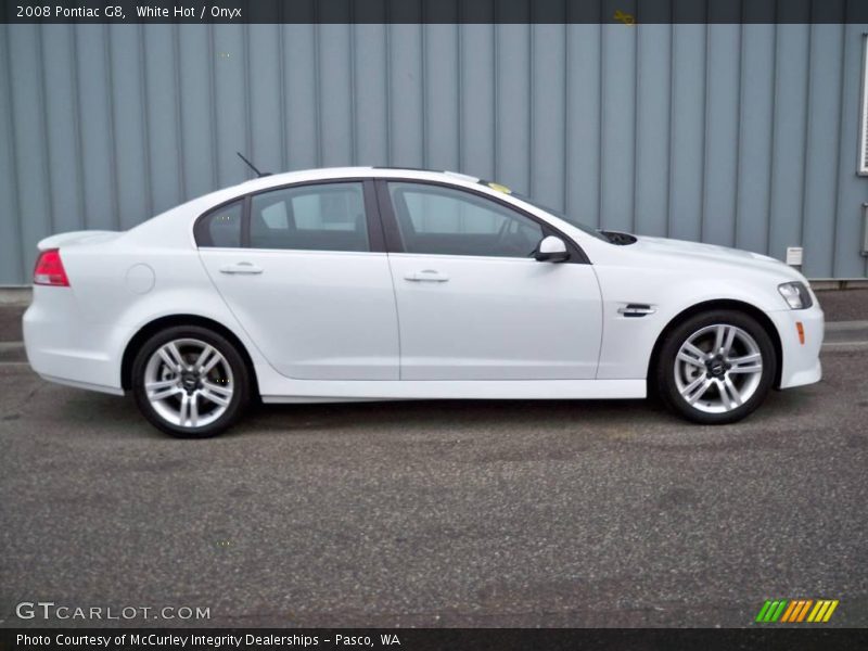 White Hot / Onyx 2008 Pontiac G8