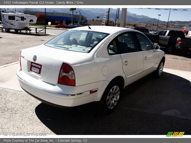 Candy White / Grey 2002 Volkswagen Passat GLS Sedan