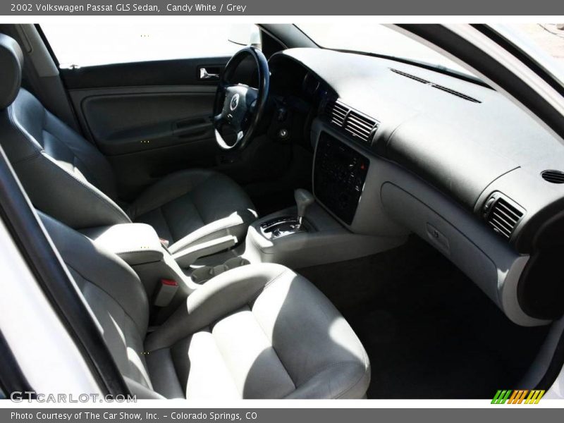 Candy White / Grey 2002 Volkswagen Passat GLS Sedan