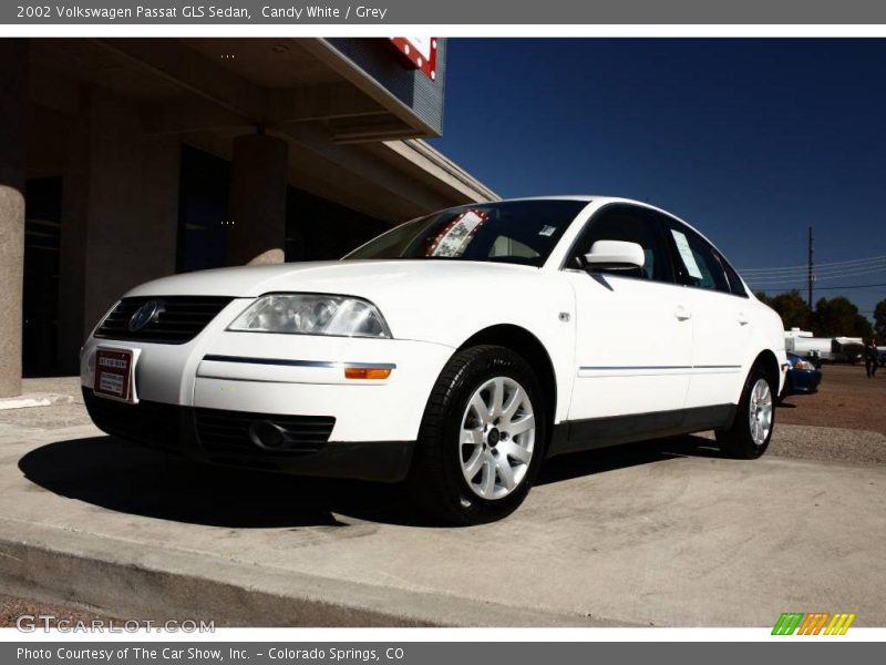 Candy White / Grey 2002 Volkswagen Passat GLS Sedan