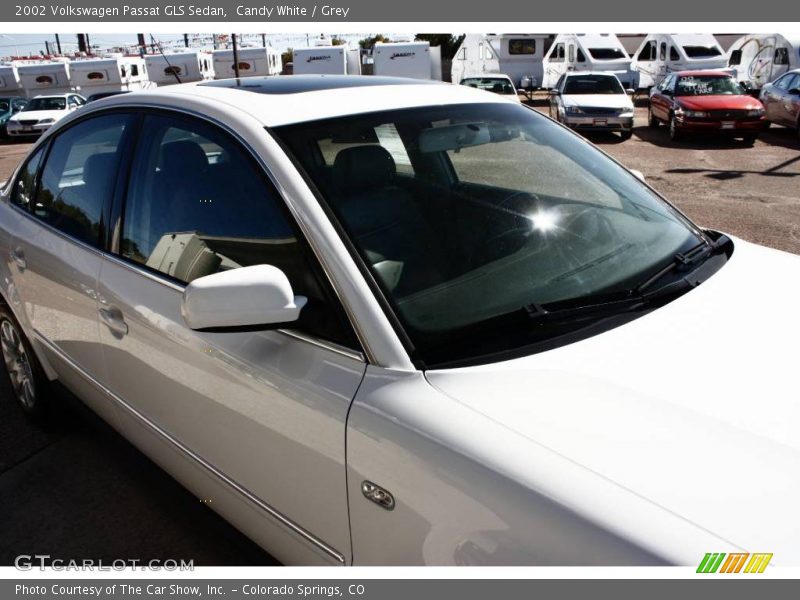 Candy White / Grey 2002 Volkswagen Passat GLS Sedan