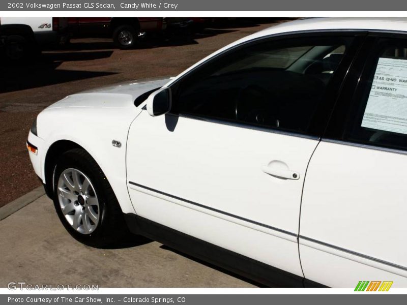 Candy White / Grey 2002 Volkswagen Passat GLS Sedan