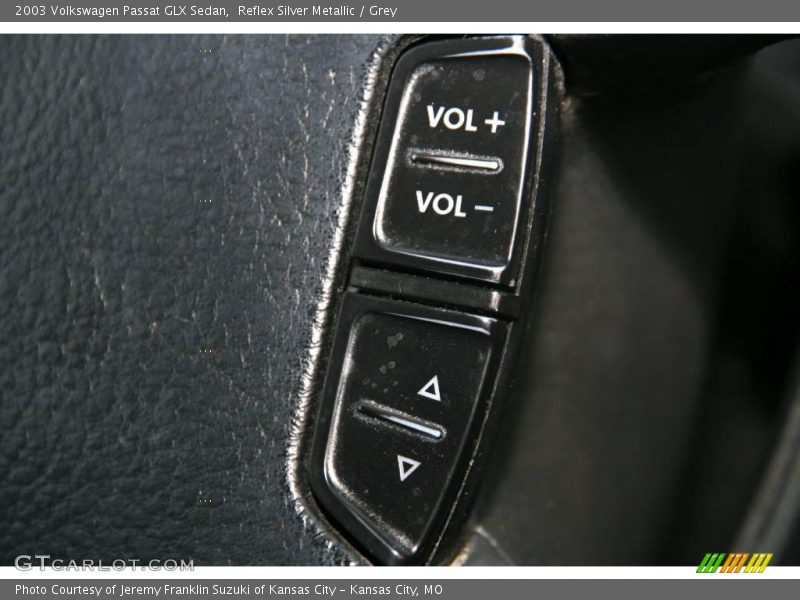Reflex Silver Metallic / Grey 2003 Volkswagen Passat GLX Sedan