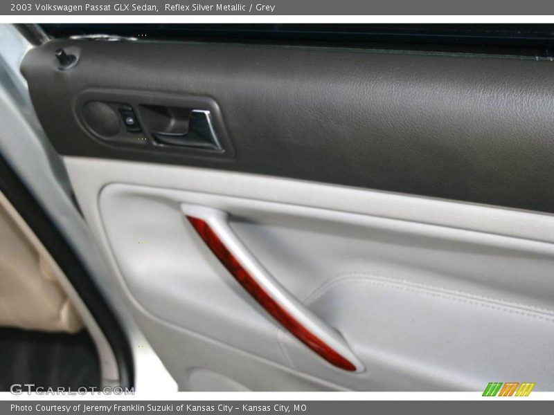 Reflex Silver Metallic / Grey 2003 Volkswagen Passat GLX Sedan