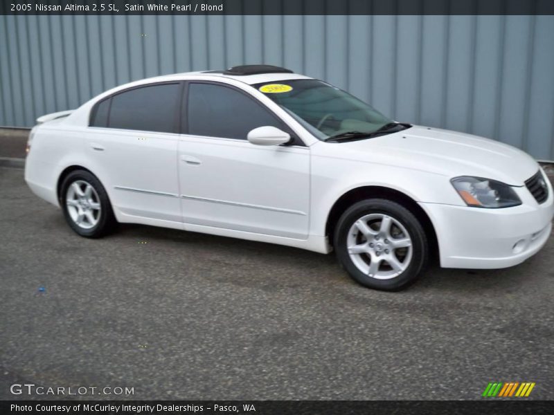 Satin White Pearl / Blond 2005 Nissan Altima 2.5 SL