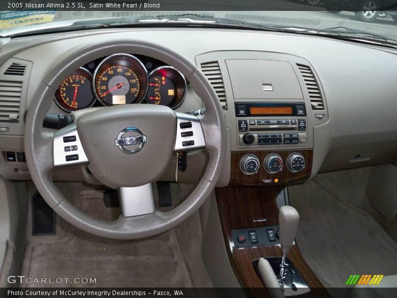 Satin White Pearl / Blond 2005 Nissan Altima 2.5 SL