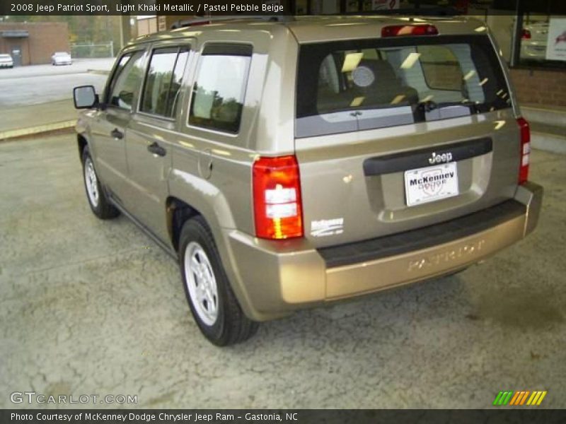 Light Khaki Metallic / Pastel Pebble Beige 2008 Jeep Patriot Sport
