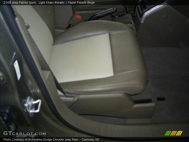 Light Khaki Metallic / Pastel Pebble Beige 2008 Jeep Patriot Sport