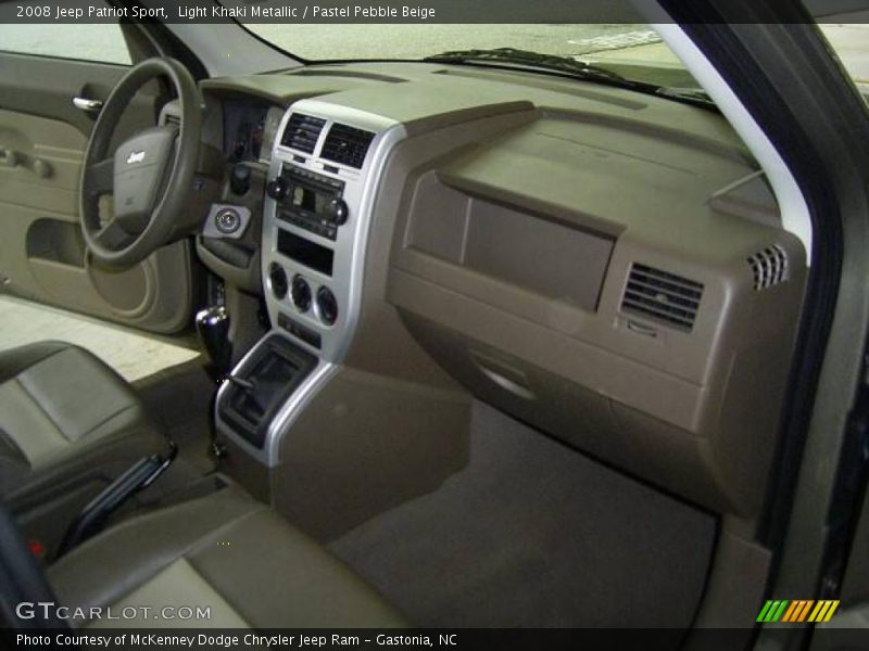 Light Khaki Metallic / Pastel Pebble Beige 2008 Jeep Patriot Sport