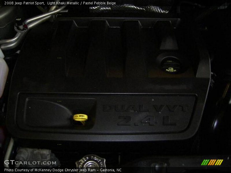 Light Khaki Metallic / Pastel Pebble Beige 2008 Jeep Patriot Sport