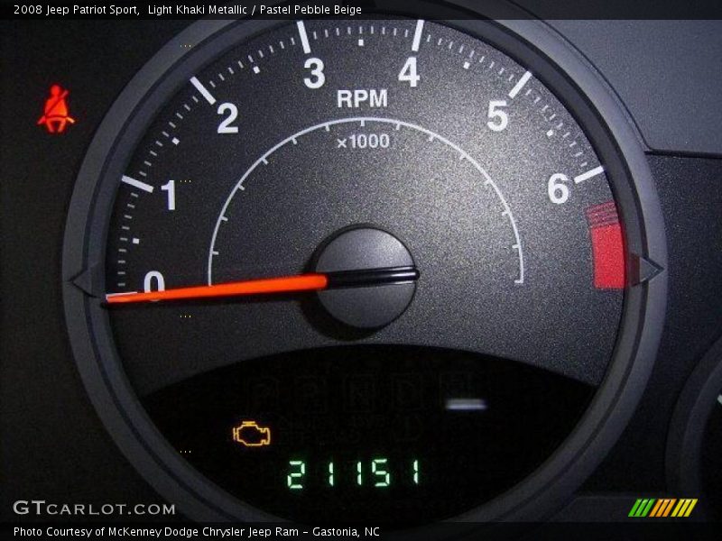 Light Khaki Metallic / Pastel Pebble Beige 2008 Jeep Patriot Sport