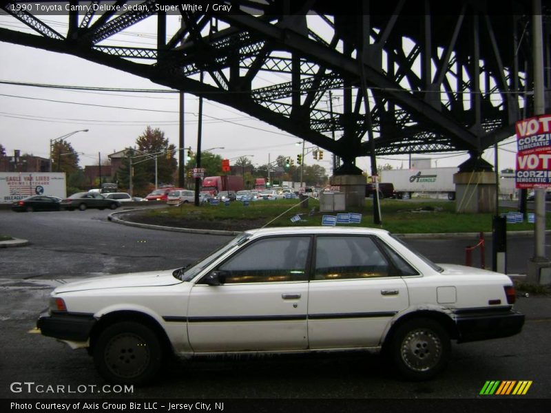 Super White / Gray 1990 Toyota Camry Deluxe Sedan
