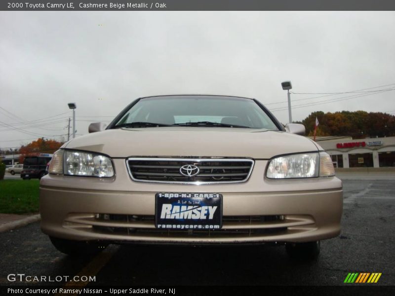 Cashmere Beige Metallic / Oak 2000 Toyota Camry LE