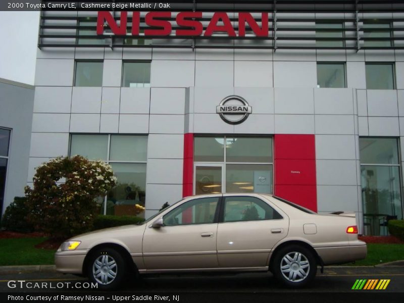 Cashmere Beige Metallic / Oak 2000 Toyota Camry LE