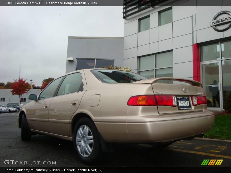 Cashmere Beige Metallic / Oak 2000 Toyota Camry LE