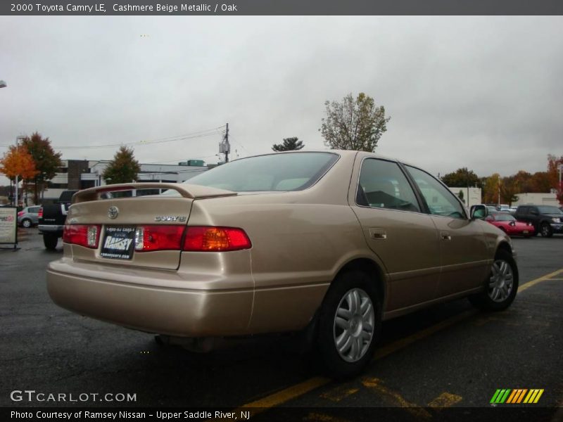 Cashmere Beige Metallic / Oak 2000 Toyota Camry LE