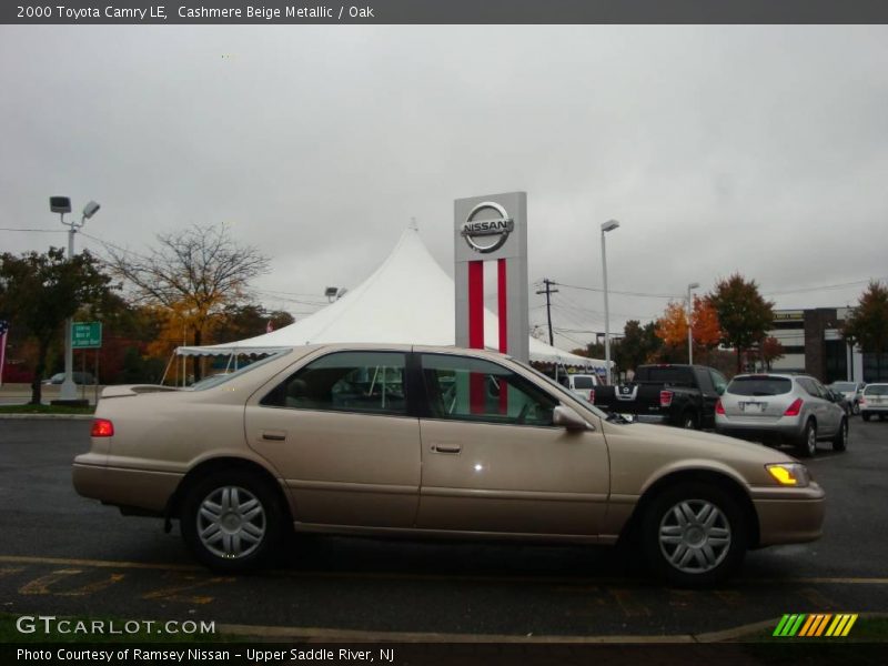 Cashmere Beige Metallic / Oak 2000 Toyota Camry LE