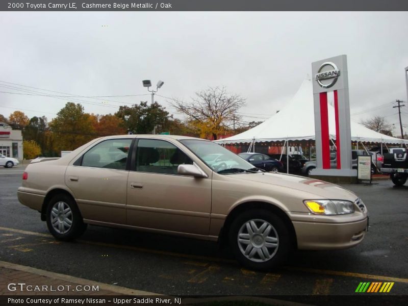 Cashmere Beige Metallic / Oak 2000 Toyota Camry LE