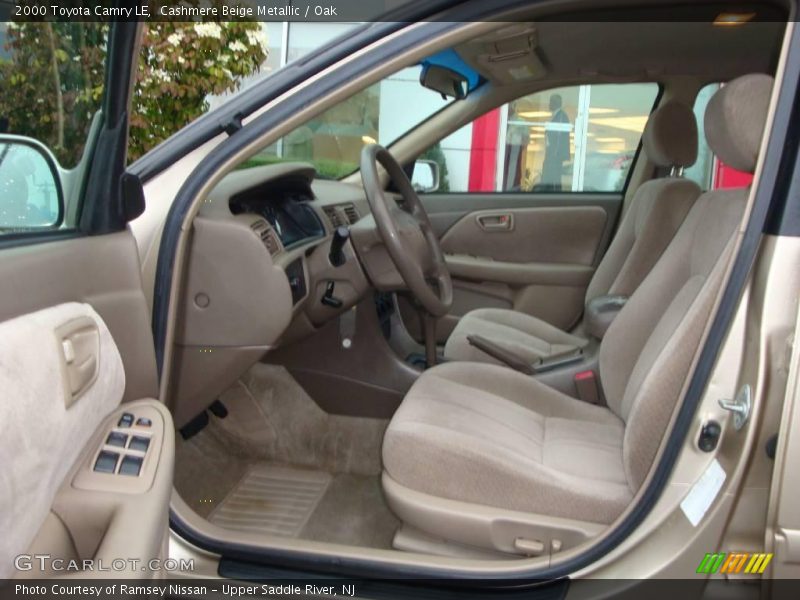 Cashmere Beige Metallic / Oak 2000 Toyota Camry LE