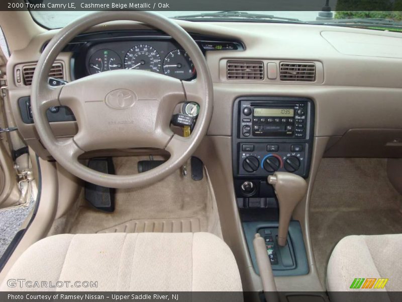 Cashmere Beige Metallic / Oak 2000 Toyota Camry LE