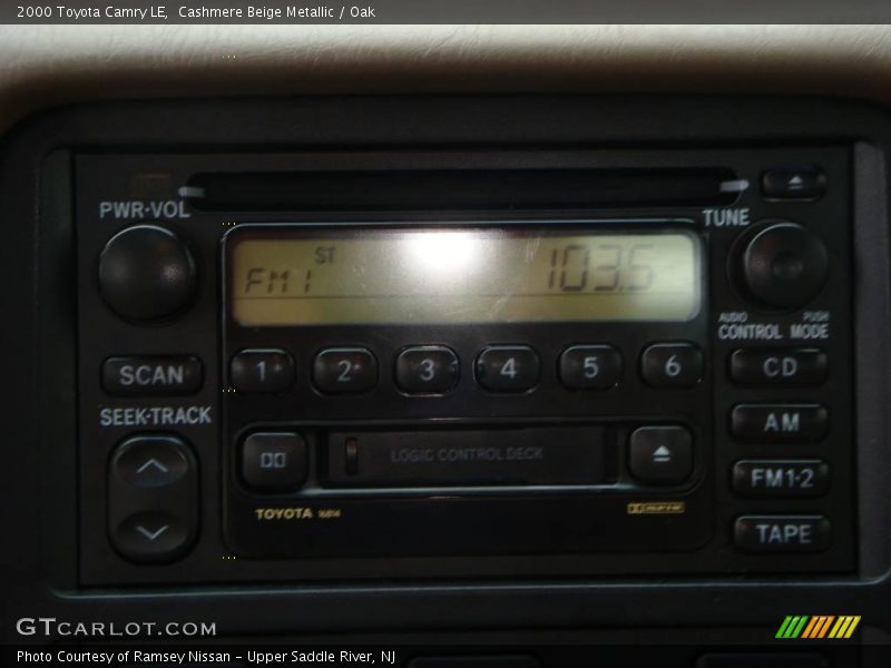 Cashmere Beige Metallic / Oak 2000 Toyota Camry LE