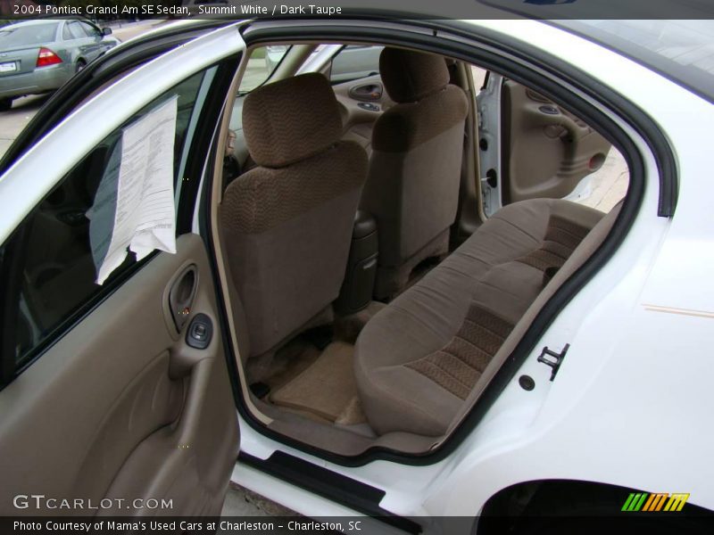 Summit White / Dark Taupe 2004 Pontiac Grand Am SE Sedan