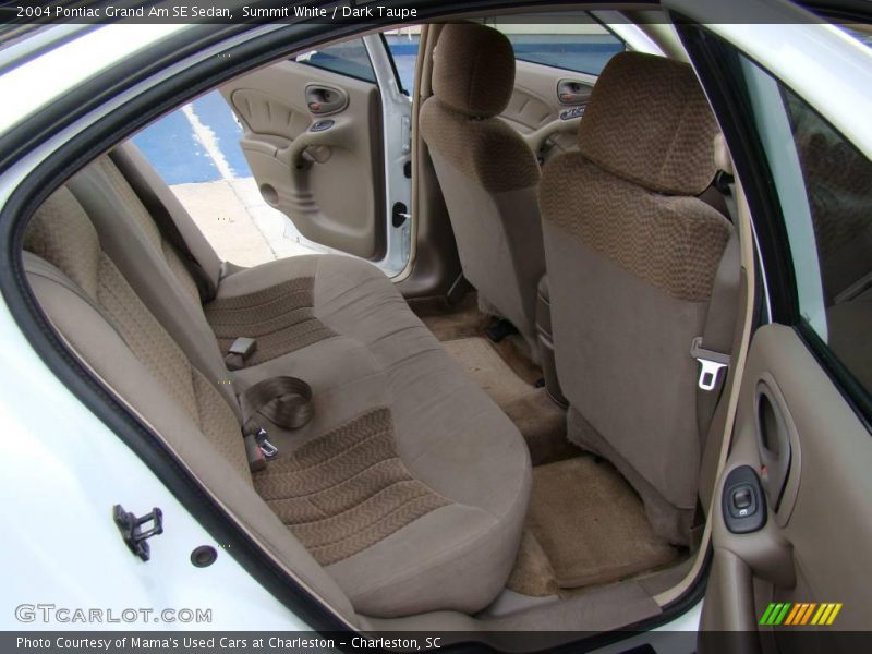 Summit White / Dark Taupe 2004 Pontiac Grand Am SE Sedan