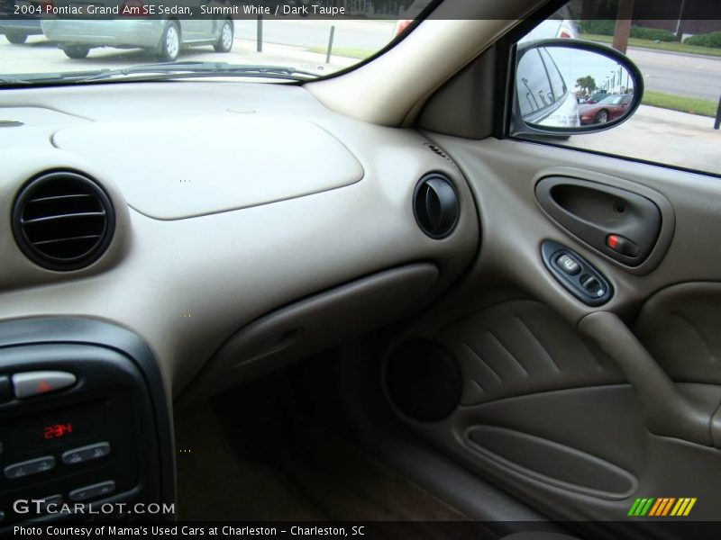 Summit White / Dark Taupe 2004 Pontiac Grand Am SE Sedan
