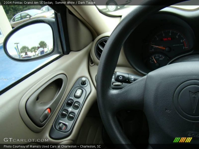 Summit White / Dark Taupe 2004 Pontiac Grand Am SE Sedan