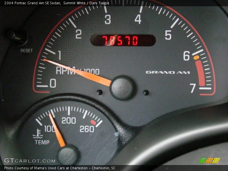 Summit White / Dark Taupe 2004 Pontiac Grand Am SE Sedan