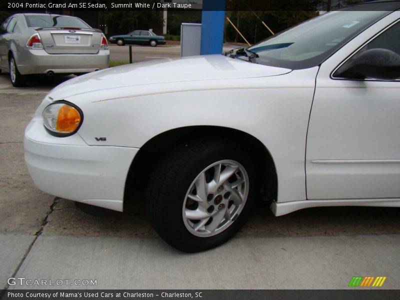 Summit White / Dark Taupe 2004 Pontiac Grand Am SE Sedan