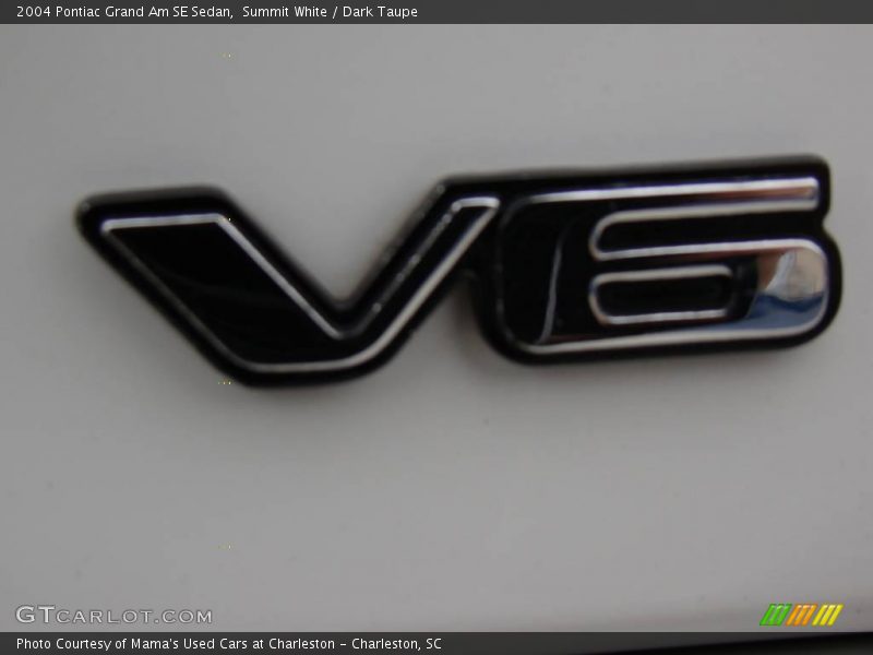 Summit White / Dark Taupe 2004 Pontiac Grand Am SE Sedan