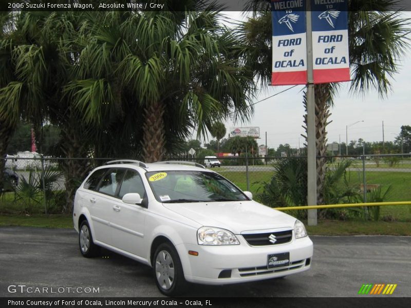 Absolute White / Grey 2006 Suzuki Forenza Wagon