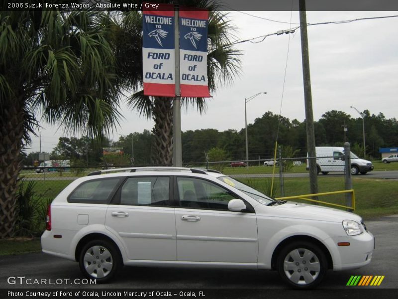 Absolute White / Grey 2006 Suzuki Forenza Wagon