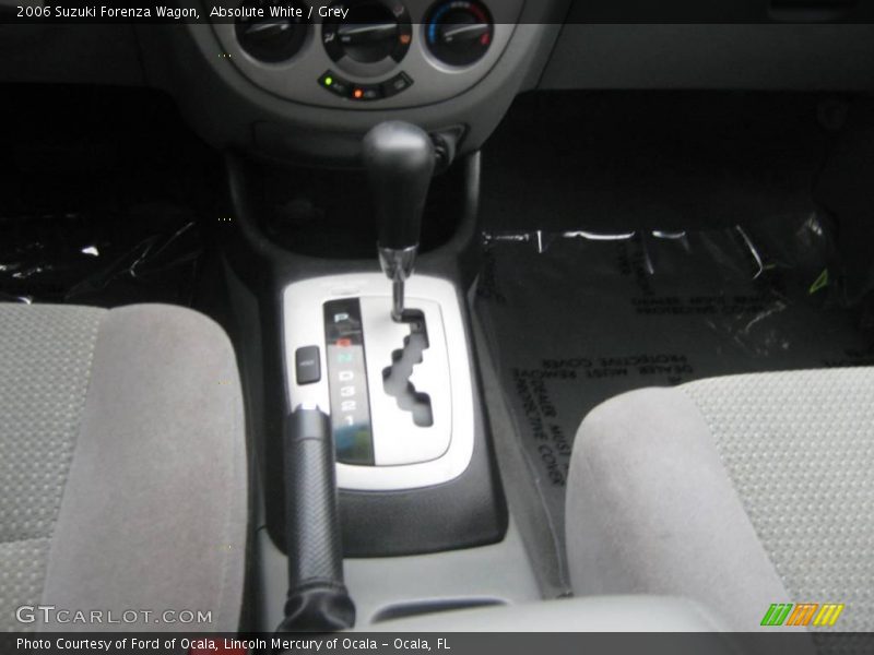 Absolute White / Grey 2006 Suzuki Forenza Wagon