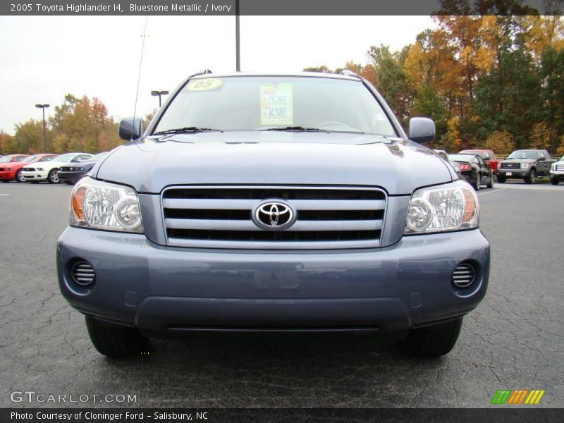 Bluestone Metallic / Ivory 2005 Toyota Highlander I4