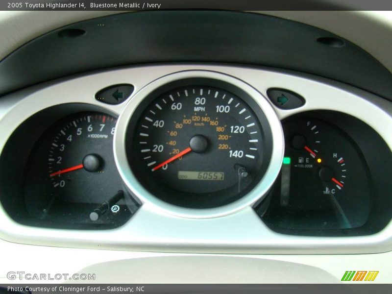 Bluestone Metallic / Ivory 2005 Toyota Highlander I4