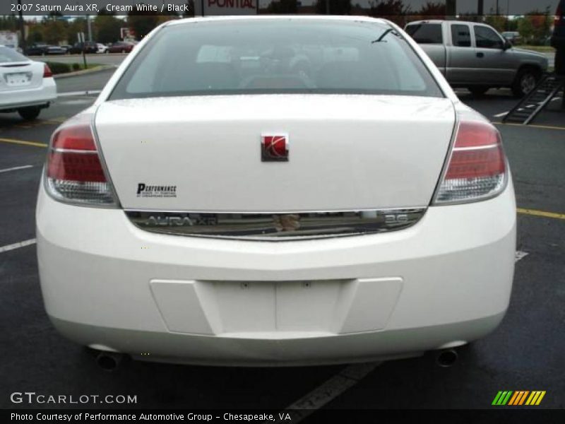 Cream White / Black 2007 Saturn Aura XR