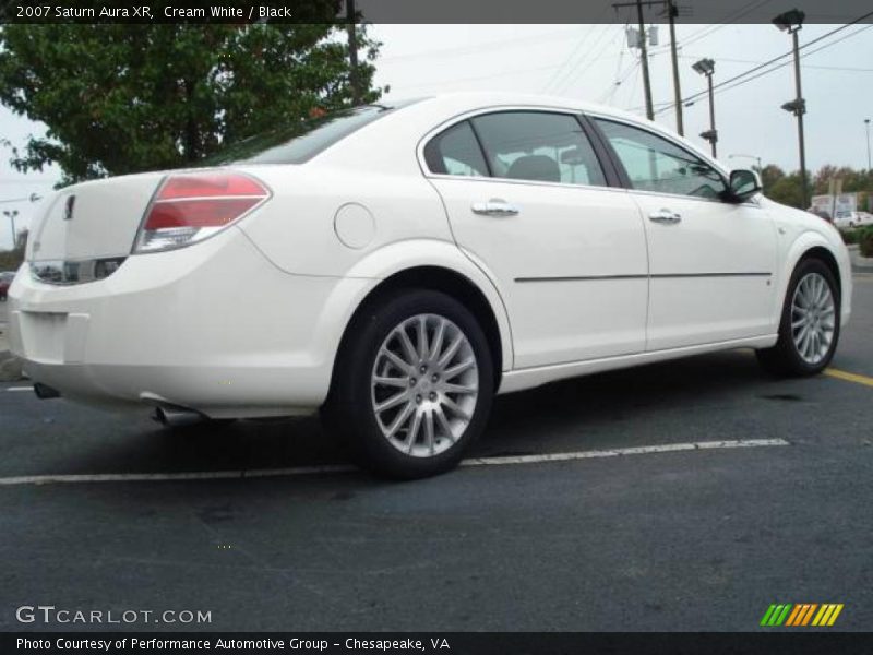 Cream White / Black 2007 Saturn Aura XR