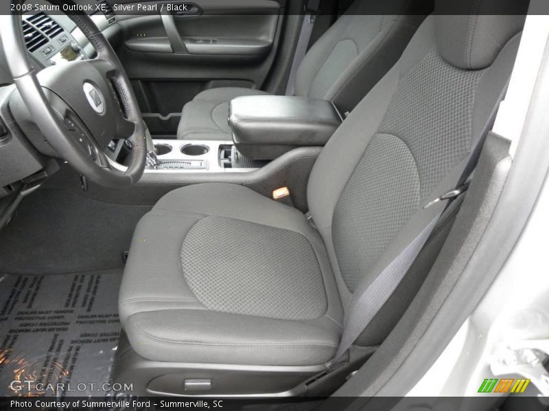 Silver Pearl / Black 2008 Saturn Outlook XE